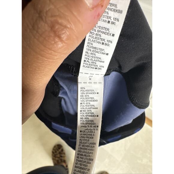 Athleta Women's Elation Velvet Tight Sz Medium - Picture 7 of 7